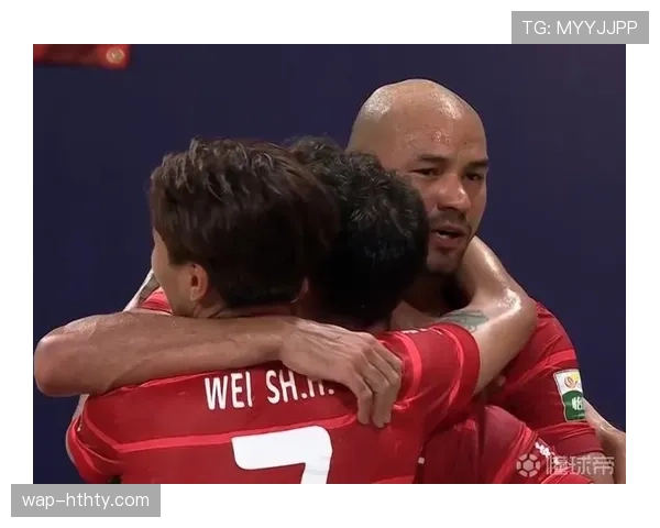 成都蓉城2-1逆转山东泰山，费利佩梅开二度